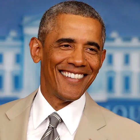 anyonewantchips's tweet photo. Note to Steve Bannon:
If Trump can ignore the 22nd Amendment &amp; run for a 3rd term - Barack Obama can ignore the 22nd Amendment &amp; run for a 3rd term. https://t.co/8MNWj1GpUw