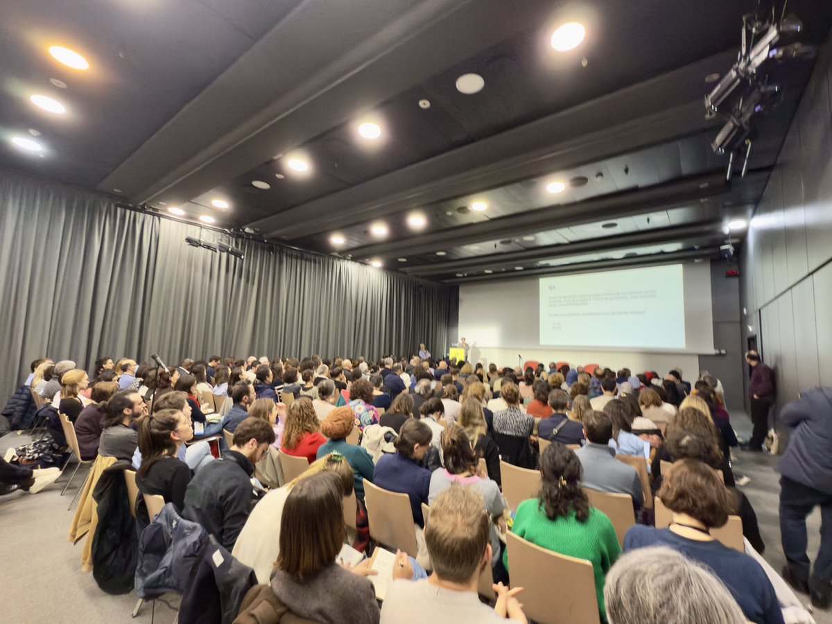 🧠 Vous avez été nombreux à assister à cette première journée des Rencontres de Neurologies au Palais des Congrès de Paris ! Nous vous attendons demain dès 9h pour la suite de notre programme. Nos experts vous attendent pour échanger !  #rdn24 #neurologie #neurologue