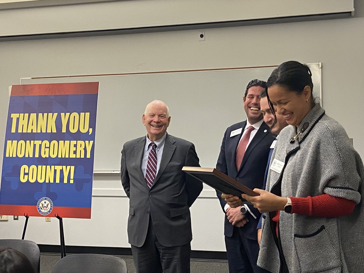SenatorCardin's tweet image. Montgomery Co. is a national leader and one of the nation’s premier counties. They embraced diversity early on and address challenges with innovation and equity. 

This county has not only kept me busy, but kept me bragging. Thanks for your incredible leadership and partnership.