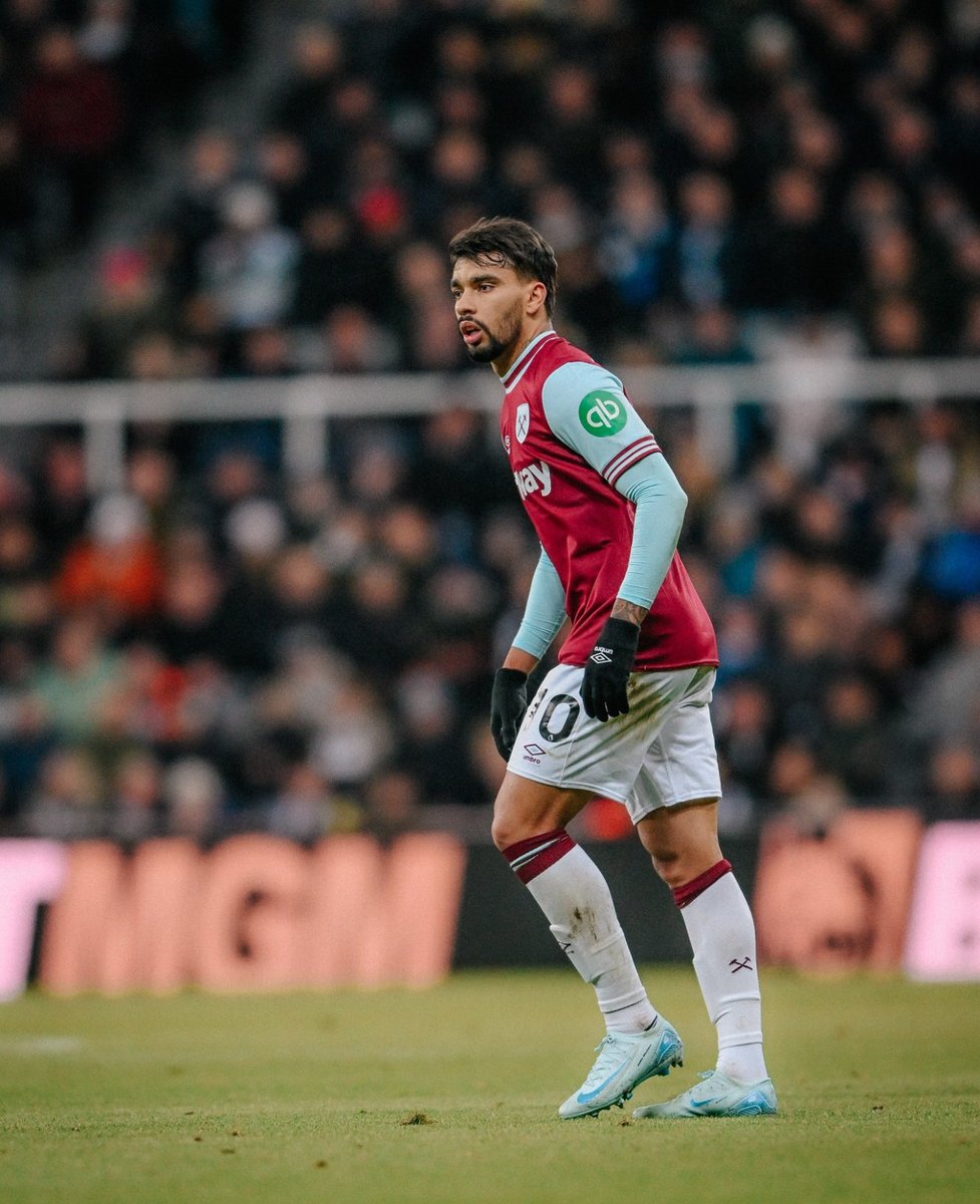futebol_info's tweet image. Botafogo tentou a contratação do meia Lucas Paquetá, do West Ham e da Seleção Brasileira.

No entanto, o jogador deixou claro que, no Brasil, só joga no Flamengo.

📸 Divulgação/West Ham