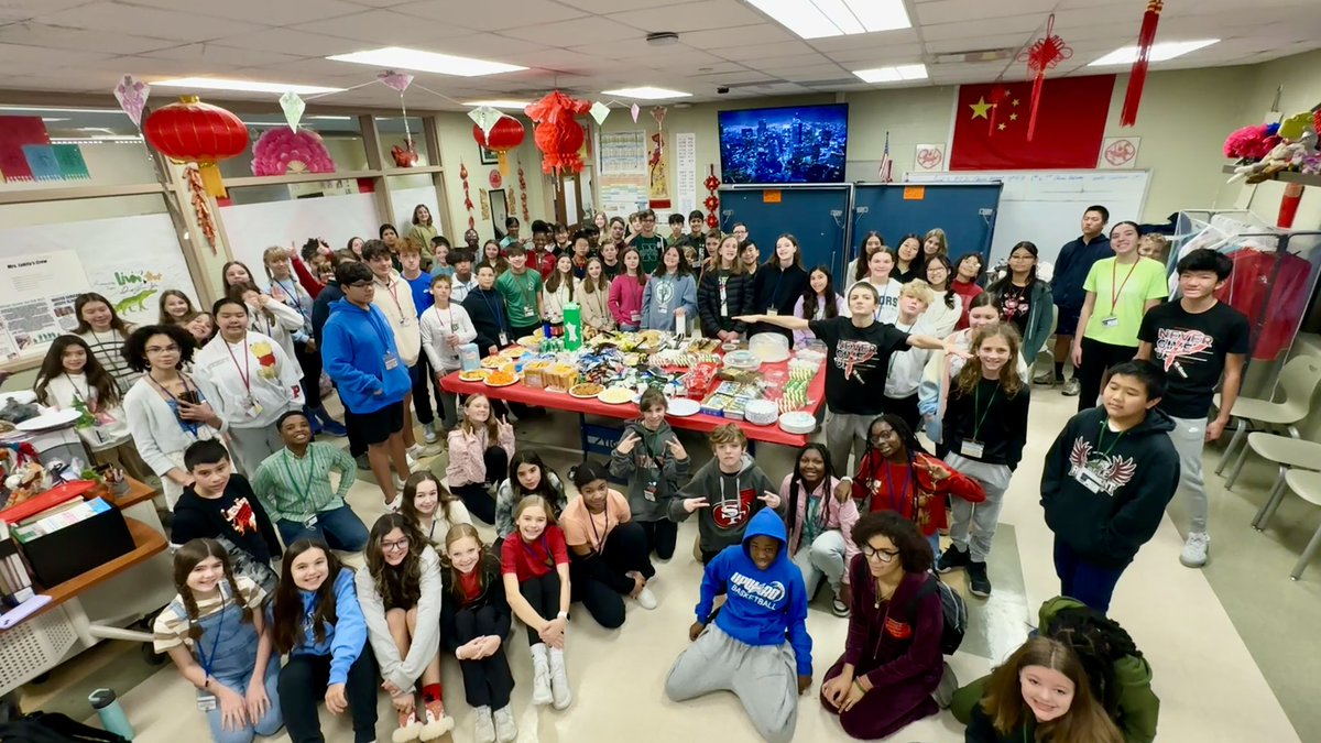 NLukity's tweet photo. "🎉 Celebrating the holiday season together with the MGM Chinese Club! 🏮✨ A time for joy, community, and making memories! @mgmgators @LOWLT https://t.co/UnOPeu0NXO