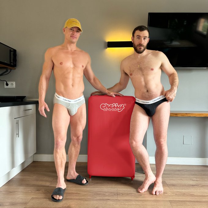 Do you want to see this long-awaited collaboration?  #XLL #bi #pollon #uncut #bigcock #verga #vergon<a href="/tag/huge"class="tags"><span>#huge</span></a><a href="/tag/bi"class="tags"><span>#bi</span></a><a href="/tag/bigcock"class="tags"><span>#bigcock</span></a><a href="/tag/uncut"class="tags"><span>#uncut</span></a><a href="/tag/verga"class="tags"><span>#verga</span></a><a href="/tag/pollon"class="tags"><span>#pollon</span></a><a href="/tag/bigcock4u"class="tags"><span>#bigcock4u</span></a>