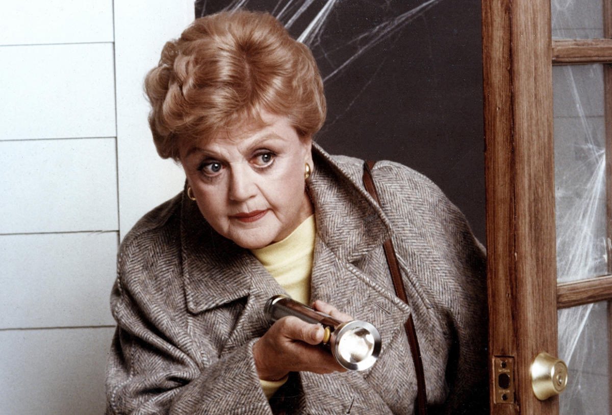 DiscussingFilm's tweet photo. Jamie Lee Curtis will reportedly star as Jessica Fletcher in a ‘MURDER, SHE WROTE’ movie.

(Source: Deadline) https://t.co/IaGQKHPOMd