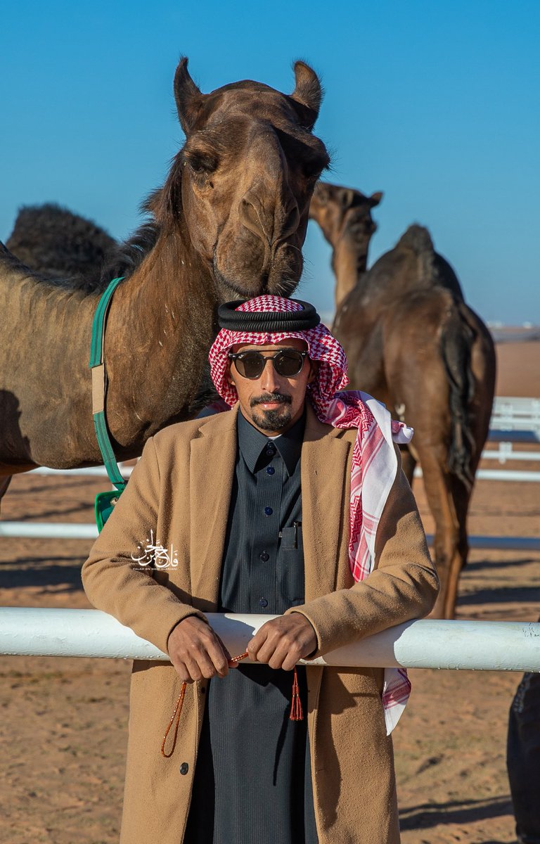 تحب راسه وتقول بيض الله وجهك 🌪️