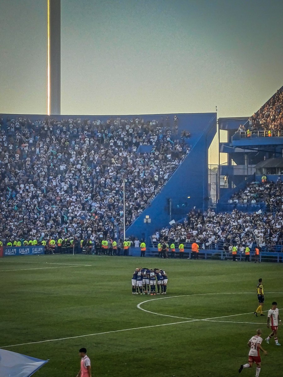 Fia_cavs's tweet photo. Vélez Campeón 2024💙

Gracias por esta alegría 🙌🏻

🏆17⭐️ https://t.co/J5YkkfAsIR