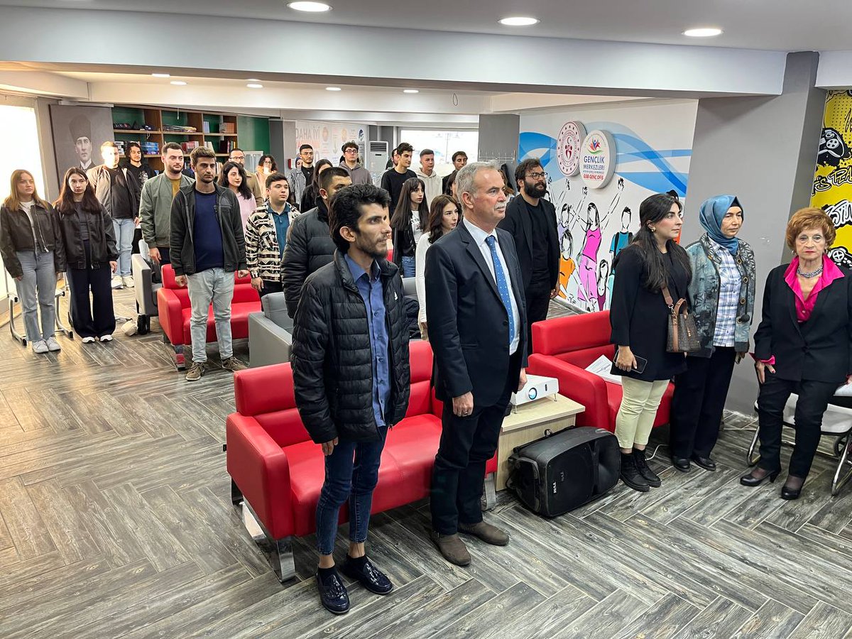 GSB_AydinGM's tweet photo. 📽️ Bugün ADÜ Genç Ofisimizde, Danışmanlığını Prof. Dr. Turan Akkoyun’un yaptığı yönetmenliğini Muhammed Zeki Engül’ün yaptığı araştırmacı-yazar Hayrani Ilgar’ı konu alan Ülkü belgeseli gösterimi gerçekleştirdik. 💫

Etkinliğimize katılan tüm gençlere teşekkür ederiz. https://t.co/jbvH9X6BVQ