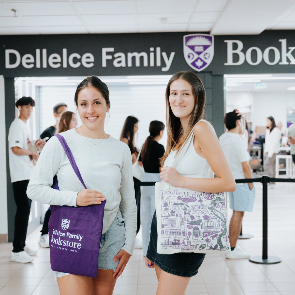 Dellelce Family Bookstore will be closed from Sat, Dec 21 and will reopen on Jan 3. Wishing you all a wonderful break! ✨ 🎄

Please note we will not be accepting web orders from
today (Dec 18) till Jan 3.

<a href="/WesternU/">Western University</a> #WesternU