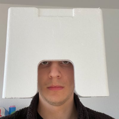 suel_twitch's tweet photo. #NeuesProfilbild
Passend zum baldigen Start, passe ich rechtzeitig das Profilbild an! https://t.co/cYOEIbD0jj