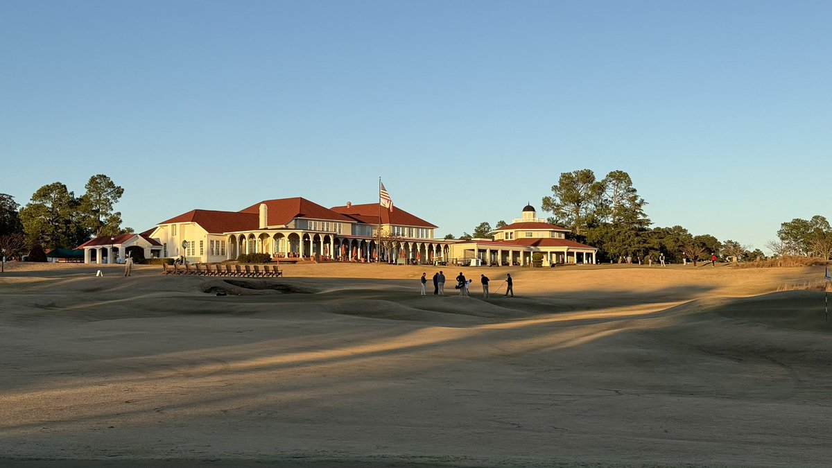 ParkerBTurf's tweet photo. 2024 Greenstart Academy  - what an experience. Thank you to the mentors for offering their wisdom to this year’s class. And many thanks to the sponsors that make Greenstart the respected institution that is. @JohnDeere @RainBirdGolf @EnvuGolfUS https://t.co/9TgbRPOWXi