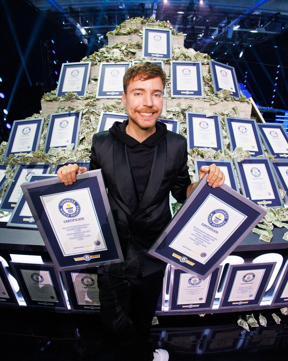 MrBeast's tweet image. $5,000,000 Prize
50 World Records broken
1,000 Contestants duking it out
Biggest sets in entertainment history

Beast Games drops Thursday 🥰