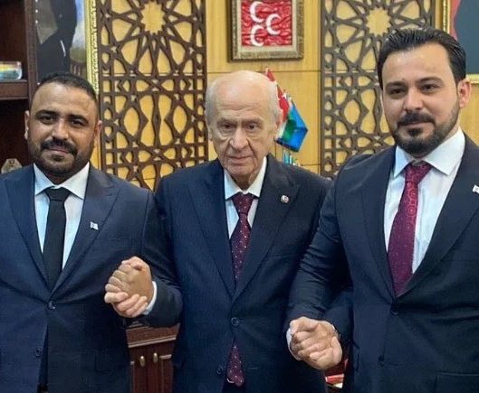 sidkizilan's tweet photo. HTŞ Lideri Colanî; At hırsızı, çete liderleriyle görüştü.
Benim için HTŞ ve Colanî bitmiştir. https://t.co/69zQnuZmTx