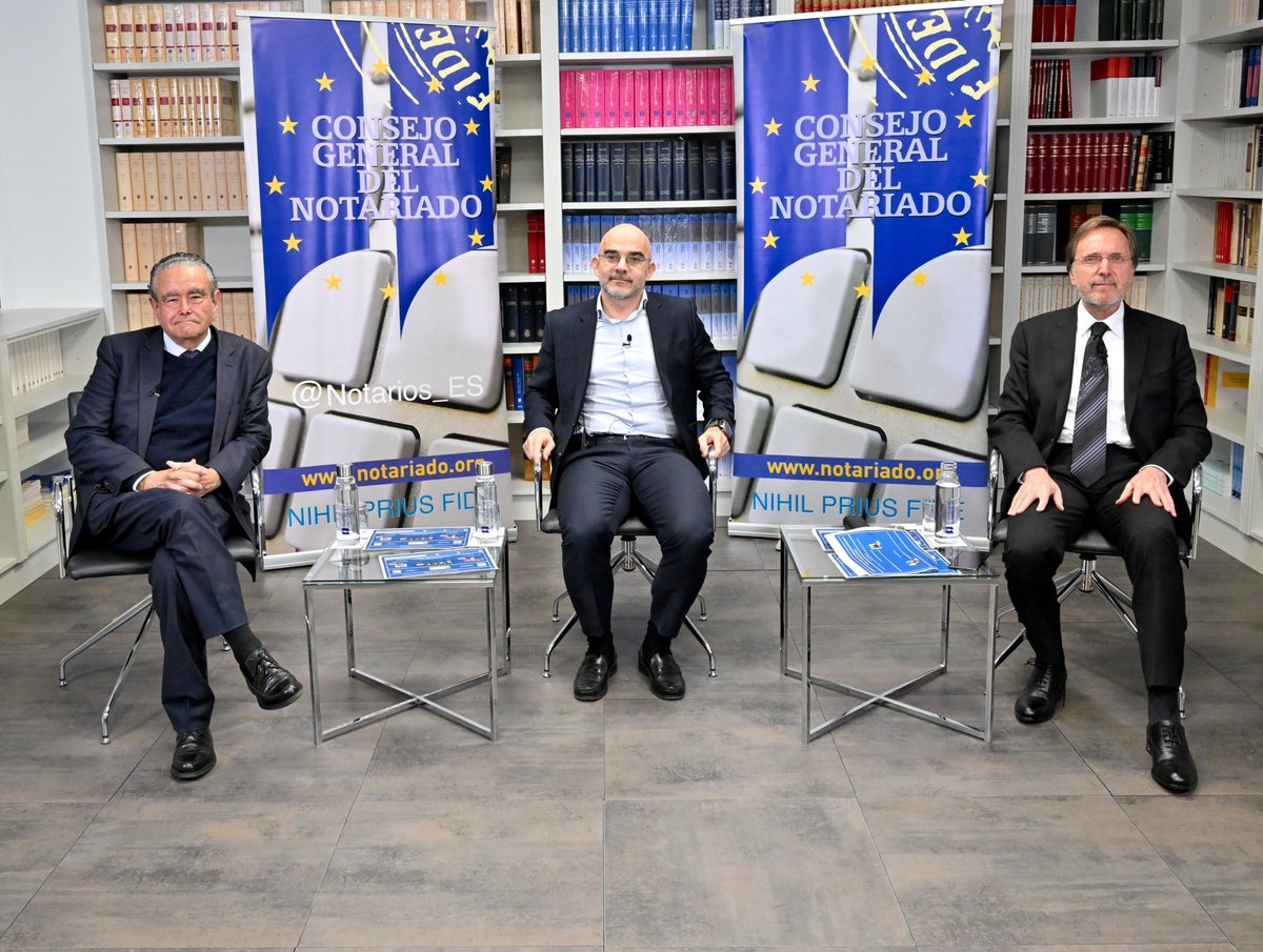 <a href="/SEDIAgob/">S.E. Digitalización e Inteligencia Artificial</a> <a href="/mintradigital/">Ministerio Transformación Digital Función Pública</a> <a href="/mariagv/">M González Veracruz</a> 👥 <a href="/andres_pedreno/">Andrés Pedreño Muñoz</a>, exrector de <a href="/UA_Universidad/">Universidad de Alicante UA</a> y catedrático de Economía Aplicada, y Carlos Núñez, presidente ejecutivo y consejero delegado de PRISA Media (<a href="/PRISA/">PRISA</a>), ofrecen la conferencia marco de la sesión