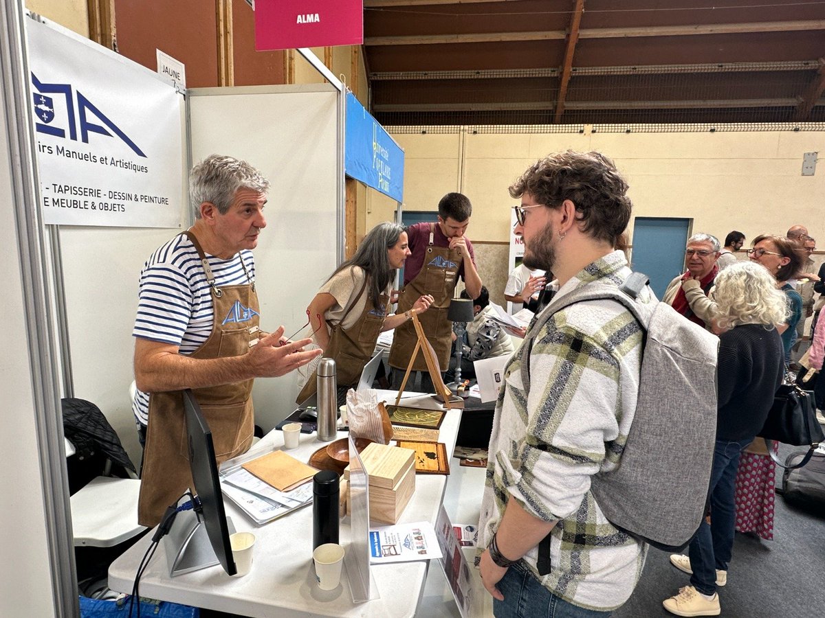 villepoissy's tweet photo. #CMPoissy Adoption d’un règlement "subventions aux associations" afin d’assurer une distribution transparente et équitable des subventions destinées aux associations et en complément des outils déjà mis en place à Poissy. https://t.co/eN1k9aB5l9