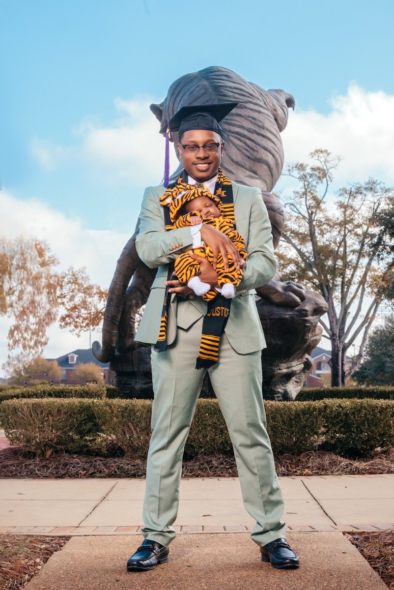 TGatsonn's tweet photo. Be strong and courageous; do not be frightened and do not be dismayed, for the Lord your God is with you wherever you go.”  Joshua 1:9

I love My HBCU…GramFam for Life but for now, BIGGAT signing out! 🖤💛♥️
#HBCUGrad🏁 https://t.co/IiOk81cBXr