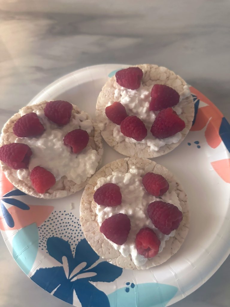 I couldn’t make it pass 20 hours 😭 this is what I broke my fast with