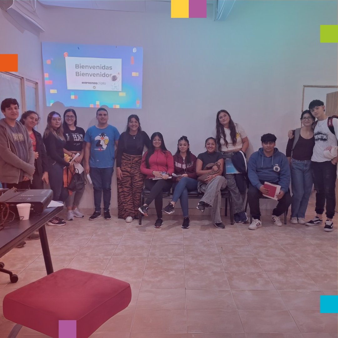 APRENDOlatam's tweet photo. Finalizamos la edición 67 de #APRENDOcripto en La Madrid, Tucumán! 🚀

Esta vez en el Centro de Conectividad ACDI, con Pamela Dorao y Erika Plaza al frente. Es nuestro tercer curso en La Madrid junto a @ACDIargentina 🤝

Un grupo súper comprometido que cumplió con todas las consignas 👌👌