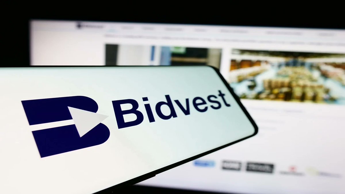 iamfreemaan's tweet photo. Access Bank Nigeria seals deal to buy South Africa’s Bidvest Bank.  https://t.co/5bigATi3mJ https://t.co/JK2FLsynwx