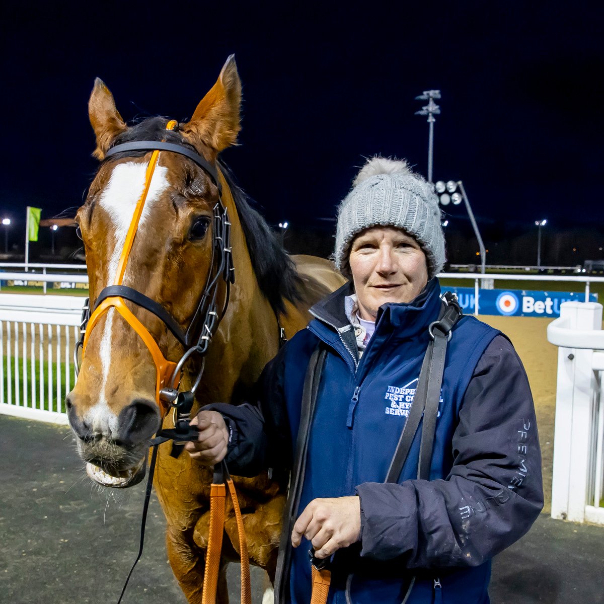 WolvesRaces's tweet photo. π Weβre thrilled to congratulate Tony Carroll on his 100th race win tonight at Wolverhampton Racecourse! ππ
π΄ Horse: Second Collection
π¨βπΌ Trainer: @AWCarrollracing
π Jockey: @Luke_Morris88
Here's to many more victories ahead! ππ
#Wolvesraces https://t.co/d1Kr2VW0uX