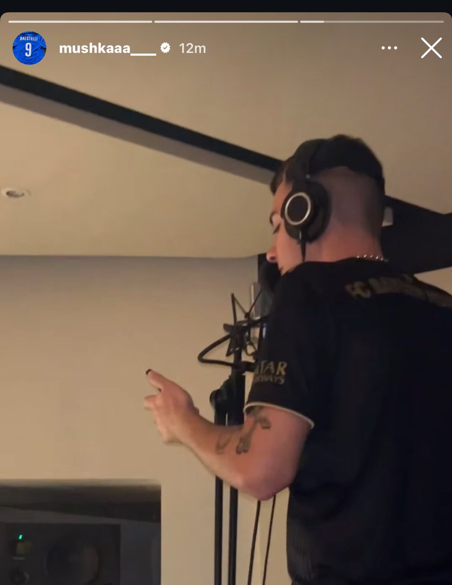 La Mushka està a l’estudi amb el 8Belial fent música…🫣👀