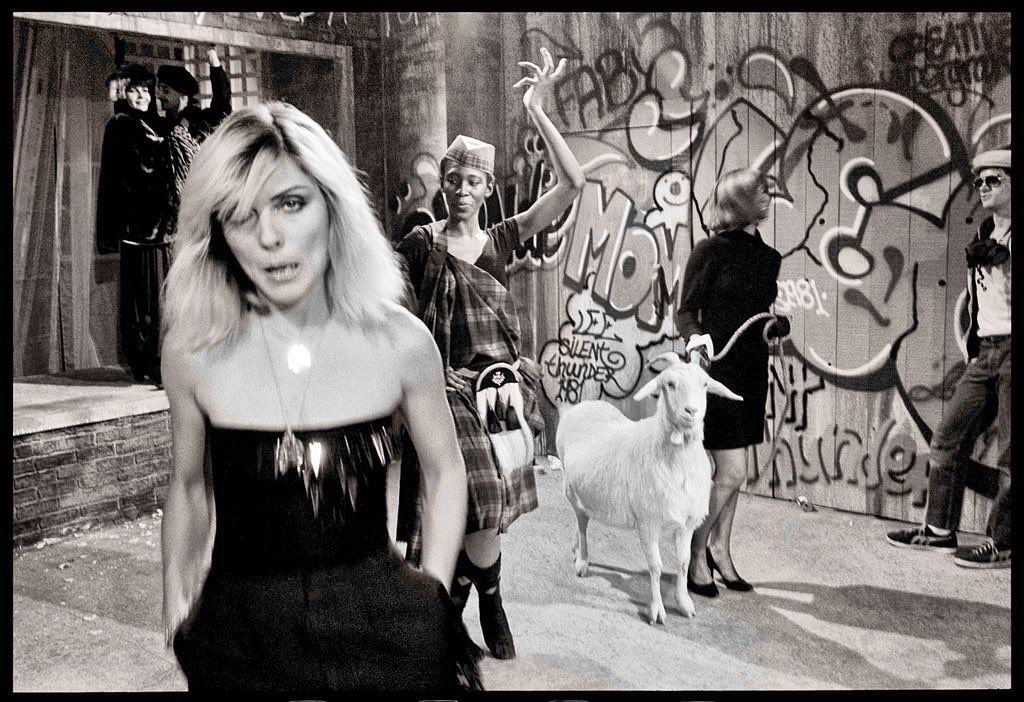 chrissteinplays's tweet photo. Rapture video set https://t.co/bOsstZzE1o