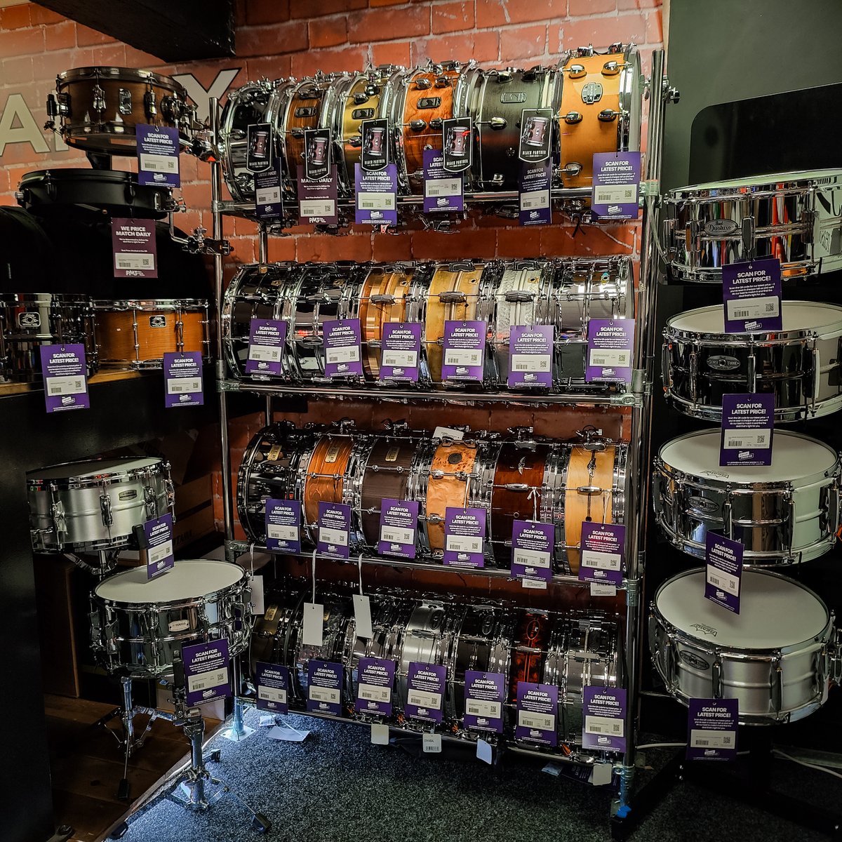 playmusictoday's tweet image. 🥁 LUDWIG BACK IN STOCK 🥁

Drummers rejoice! Our Ludwig stock has just been replenished! 🔥

SHOP NOW: pmtonline.co.uk/brands/ludwig

 #LudwigDrums #DrumGear #DrummersLife #DrumShop