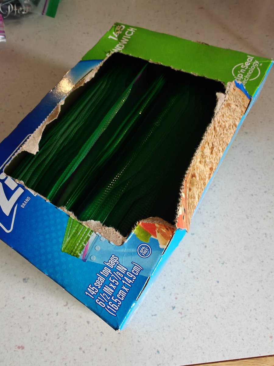 jljolly's tweet photo. Hey @SCJohnson, excellent work creating a perforation for your Ziploc box that holds better than the rest of the box. :eyeroll: https://t.co/di3Gq074m3