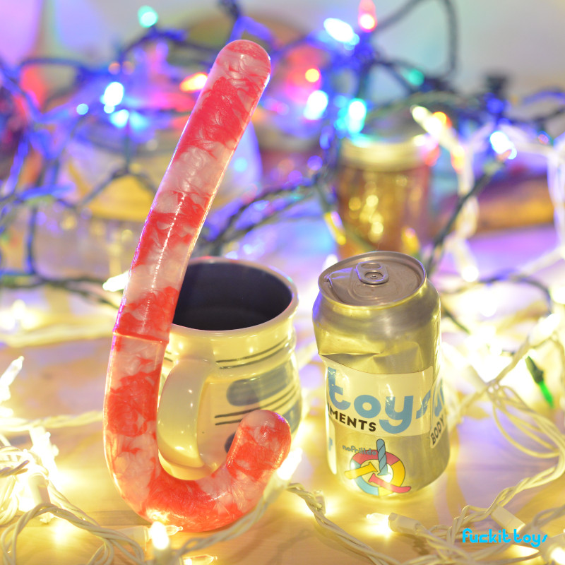 Okay X (twitter dead), here's the deal! I wanna launch this candy cane toy, but I also need a lot of people to see it so more people buy it. So, for every 20 retweets this gets, I'll release it an hour earlier than midnight EST, and for every 50 likes, I'll post another preview.