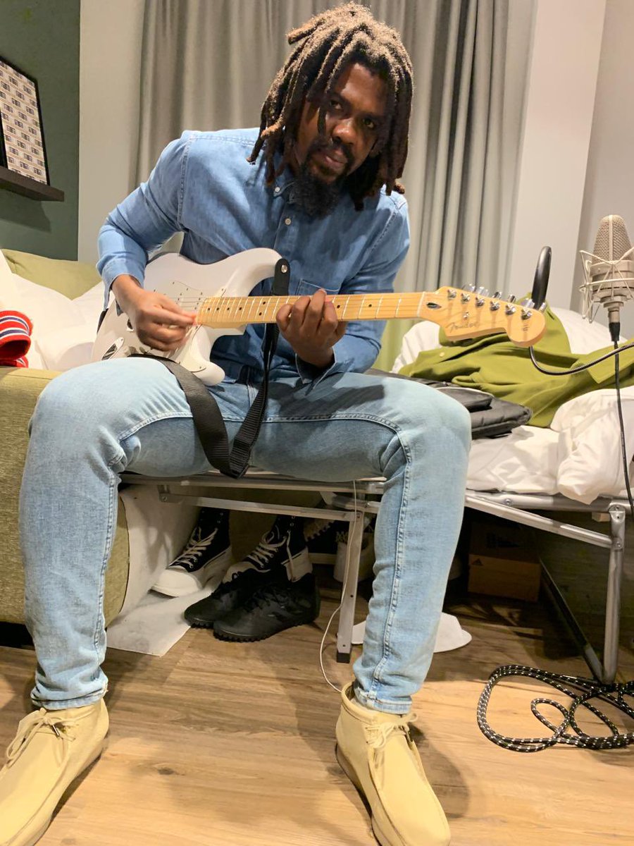 Always working on new music 🎶

#newmusic #singersongwriter #happyplace