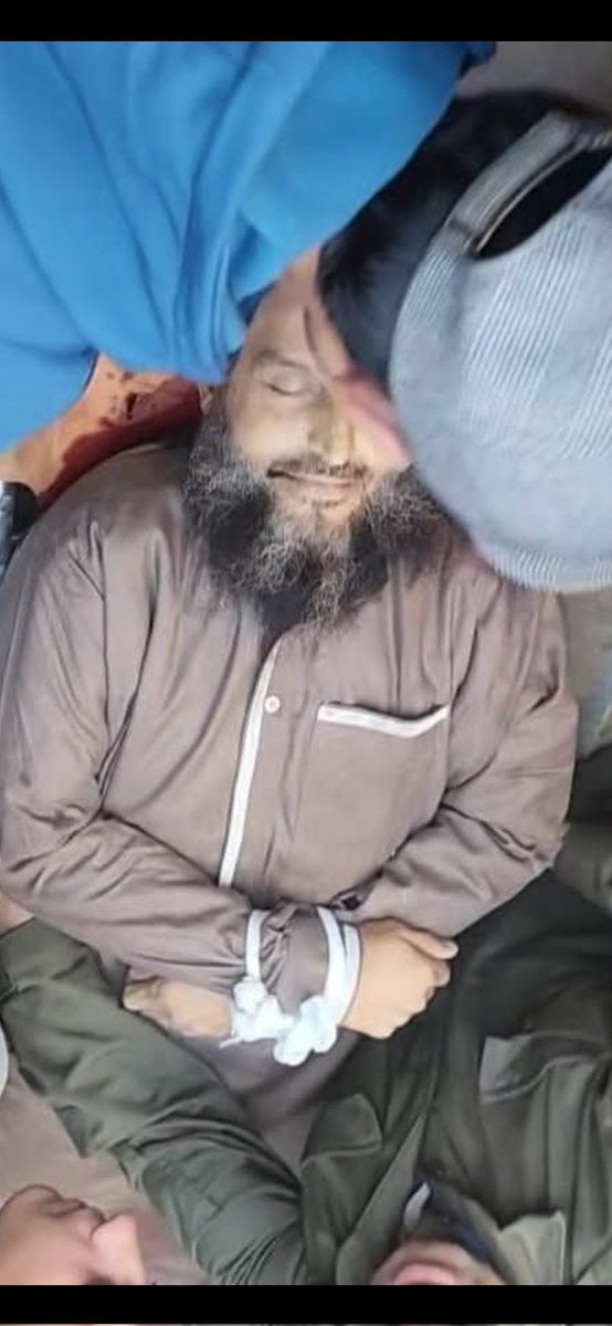 Que le paradis te soit doux et remplit des martyrs de #gaza oncle Khaled le respect et la considération que je te porte est éternel mon seul souhait rencontrer ton âme au paradis et celle de ma petite Reem qui est devenue une partie de l âme de millions de personnes