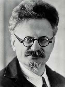 PRCF_'s tweet photo. déroulant majestueusement son lit en laissant derrière lui la totalité des scories du passé.
Il s’agit maintenant, sur la base du #marxisme #révolutionnaire, d’opérer une synthèse #dialectique (dépassant «#stalinisme» comme «#trotskysme») qui permette d’assumer les héros
⏬ https://t.co/BSEsjfcnla