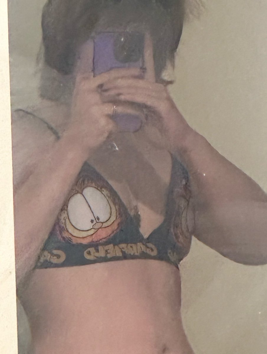 chronicallyzero's tweet image. HELLO SAILOR!