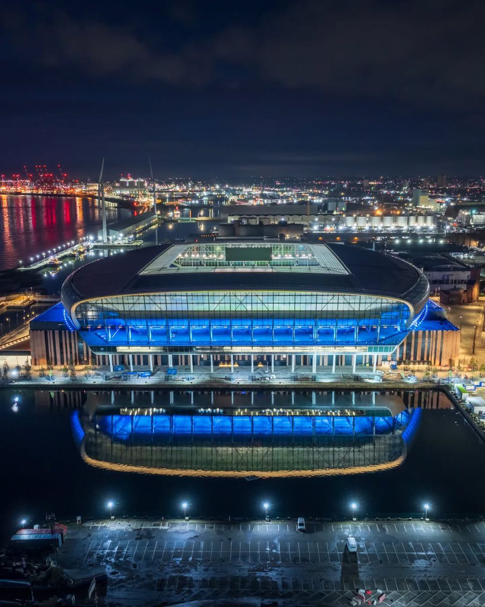 Everton Stadium lights up #EFC 🏟️ 

📸 Sean Twigg