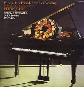 #1ArtistADay #SavedMyFavesForDecember 

 Funeral for a Friend/Love Lies Bleeding - Elton John (1973)

open.spotify.com/track/5NERbS79…