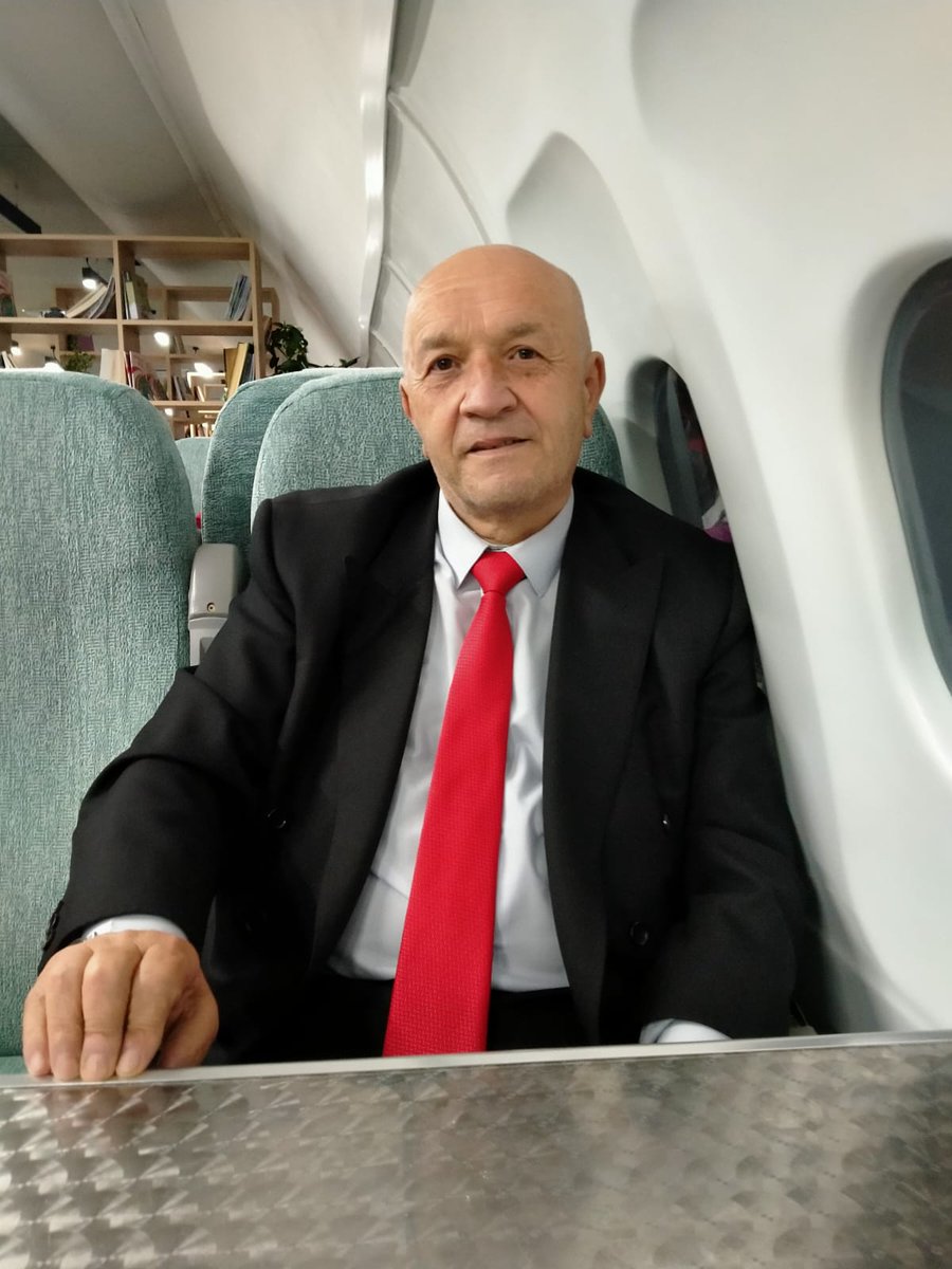 alialmdrglu_'s tweet photo. SGK #Bağkur Üvey Mi

Aynı primi #Bağkur'lu da ödüyor ama emekli olamıyor. 
Hastaneden faydalanamıyor, ilaç alamıyor.
Hani #ADALET 
Hani EŞİTLİK.

#Bagkur #prim #ihya #Ciftci https://t.co/0tOScR4drl