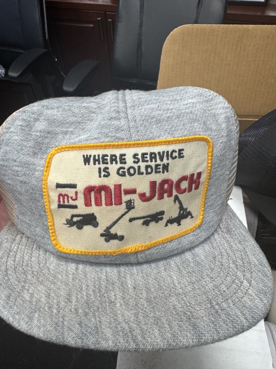 500PLNWP34's tweet photo. Old school Mi-Jack hats. https://t.co/Lc883cTJu5