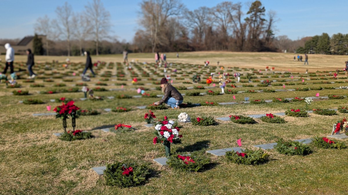 This past weekend, Belay Technologies volunteered with Wreaths Across America, a cherished tradition where volunteers nationwide honor and remember our fallen heroes by laying wreaths on their graves during the holiday season.❤️🎗️ <a href="/TeamBelay/">Belay Technologies, Inc.</a>  <a href="/WreathsAcross/">Wreaths Across America</a>