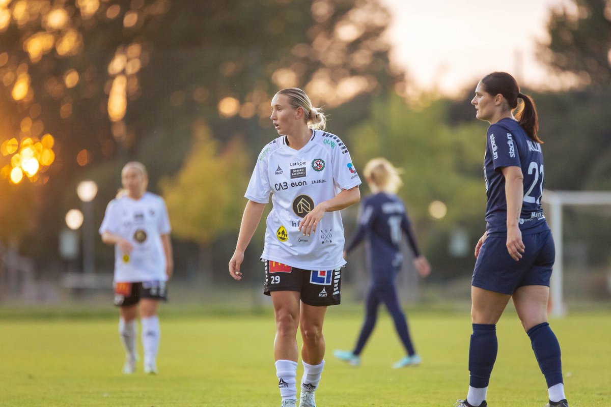 tffdirekt's tweet photo. 📰 Välkommen Ronja Karlsson Törnborg
🔗 https://t.co/w6jmH6TtVd
#viärtff #tffdam #elitettan #damfotboll #twittboll https://t.co/1WniE3Utx2