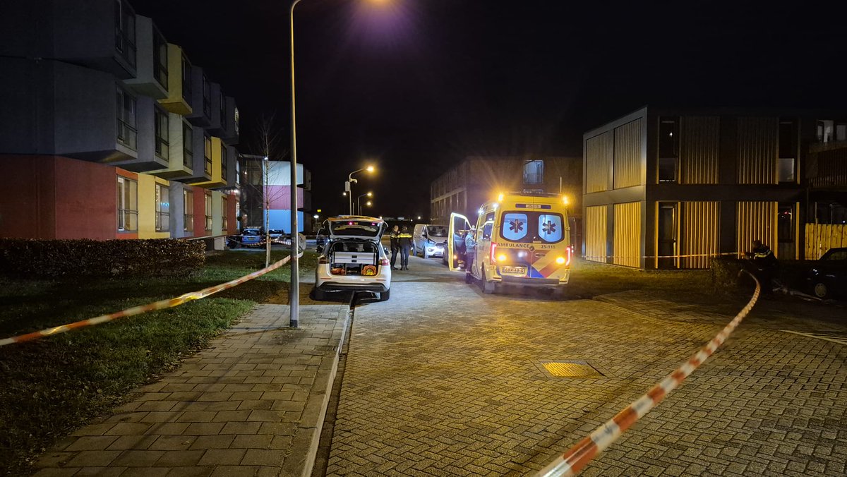 Steekincident in Almere Odeonstraat: Traumahelikopter ingezet