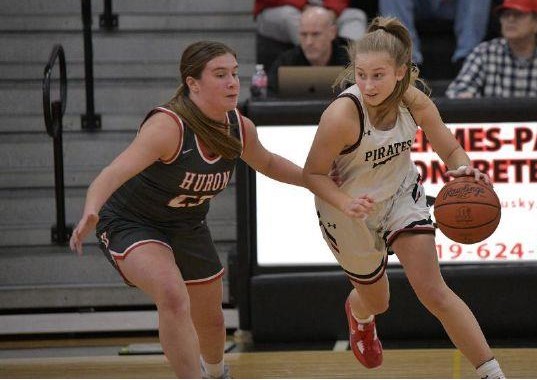 🗓️ ThisDateInOHSAAHistory: Dec. 16, 2022 - Sandusky Perkins' Kendall Zeiher made six 3-pointers in the first quarter of a girls basketball game vs. Tiffin Columbian. New Carlisle Tecumseh's Corinne Thomas holds the #OHSAA record with seven 3s in a quarter vs. Sydney in 2017.