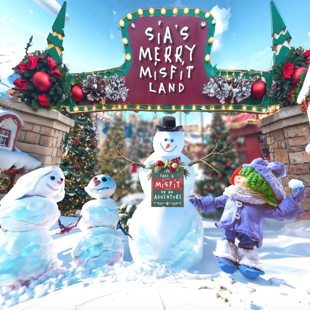 It’s almost Christmas! Snowman has left a note for you ☃️ Find it in the mailbox at siachristmas.com! While you’re there, watch Sia’s videos with the Misfits or play your favorite Everyday is Christmas song on repeat 🎶🎁 - Team Sia