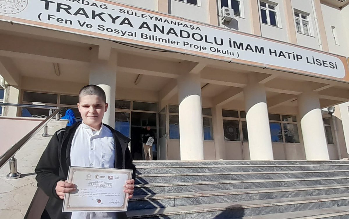 Kapaklı İlçe Milli Eğitim Müdürlüğü (@kapakliilcemem) on Twitter photo Prof. Dr. Necmettin Erbakan İmam Hatip Ortaokulu Öğrencimiz Emir Ali Eraslan, ‘Genç Sada Kur'an-ı Kerim'i Güzel Okuma Yarışmasında Tekirdağ il 3.’sü olmuştur.
<a href="/tcmeb/">Millî Eğitim Bakanlığı</a>
<a href="/Yusuf__Tekin/">Yusuf Tekin</a>
<a href="/tekirdaggovtr/">TC Tekirdağ Valiliği</a>
<a href="/recepsoytrk2/">recep soytürk</a>
<a href="/tekirdagmem/">Tekirdağ İl Millî Eğitim Müdürlüğü</a>
<a href="/drazizyeniyol/">Dr. Abdülaziz YENİYOL</a>
<a href="/KapakliKaymakam/">Kapaklı Kaymakamlığı</a>
<a href="/HalilVardi59/">HALİL VARDI 🇹🇷🇹🇷🇹🇷</a> Prof. Dr. Necmettin Erbakan İmam Hatip Ortaokulu Öğrencimiz Emir Ali Eraslan, ‘Genç Sada Kur'an-ı Kerim'i Güzel Okuma Yarışmasında Tekirdağ il 3.’sü olmuştur.
<a href="/tcmeb/">Millî Eğitim Bakanlığı</a>
<a href="/Yusuf__Tekin/">Yusuf Tekin</a>
<a href="/tekirdaggovtr/">TC Tekirdağ Valiliği</a>
<a href="/recepsoytrk2/">recep soytürk</a>
<a href="/tekirdagmem/">Tekirdağ İl Millî Eğitim Müdürlüğü</a>
<a href="/drazizyeniyol/">Dr. Abdülaziz YENİYOL</a>
<a href="/KapakliKaymakam/">Kapaklı Kaymakamlığı</a>
<a href="/HalilVardi59/">HALİL VARDI 🇹🇷🇹🇷🇹🇷</a>