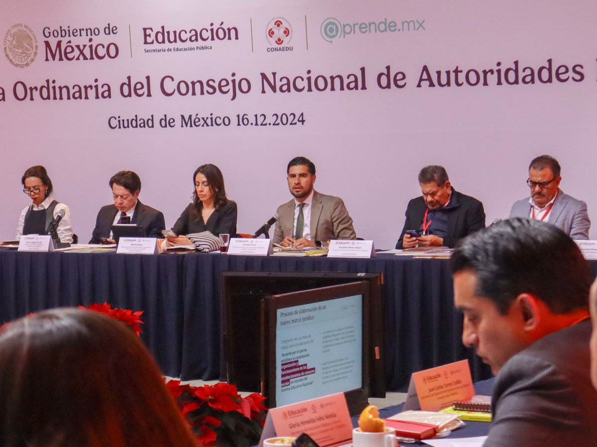 euripidesf's tweet photo. Encabezados por el Secretario @mario_delgado, nos reunimos con las y los secretarios de educación de las entidades federativas.

Planteamos las acciones legales que estamos coordinando en la Estrategia de #VidaSudable.🏫🇲🇽 https://t.co/7kRPlp4zhc