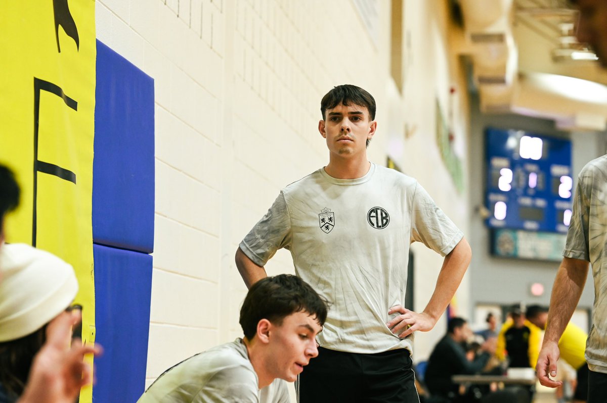 no subs, no problems ☮️

some flicks from our match against Marakana in @premierleaguefutsal this past weekend 

join us this saturday as we compete in the plf playoffs, looking to take home the title we won last year 🏆 first round 730pm at rim park

📸 <a href="/cloudnorthtv/">Cloud North TV</a>