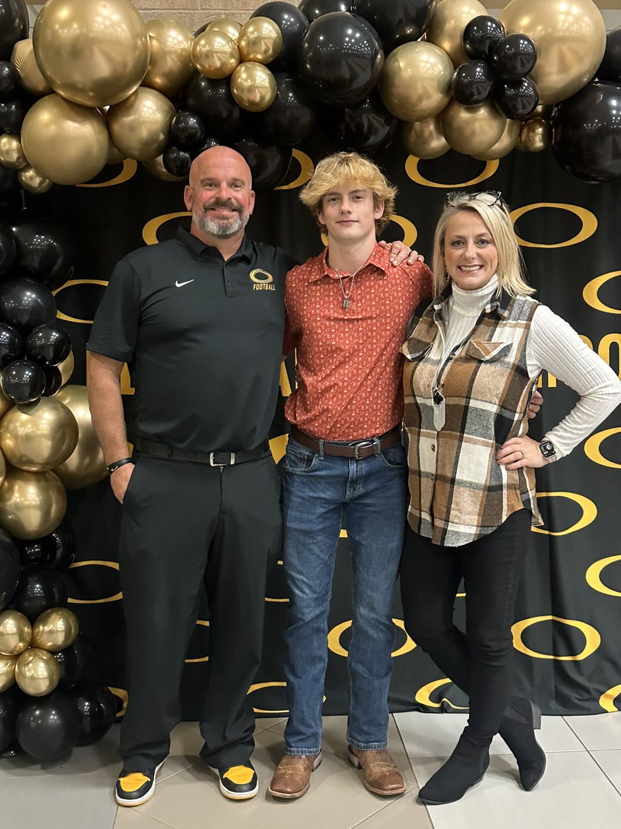 Colleen N. Dale (@dalecolleen) on Twitter photo My Brodie boo had his freshmen football 🏈 banquet last week. So proud of him and his team this year. Excited about what God has in store for the future!!! 🖤💛🐆🏈💛🖤 <a href="/Brodie_Dale10/">BrodieDale</a> <a href="/CoachLanceDale1/">Coach Lance Dale</a> My Brodie boo had his freshmen football 🏈 banquet last week. So proud of him and his team this year. Excited about what God has in store for the future!!! 🖤💛🐆🏈💛🖤 <a href="/Brodie_Dale10/">BrodieDale</a> <a href="/CoachLanceDale1/">Coach Lance Dale</a>