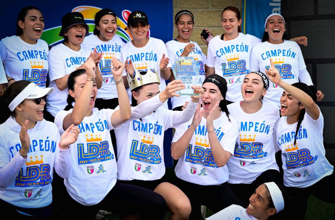 danicasillas04's tweet photo. Los sueños si se cumplen ✨ en resumen mi año tochero fue maravilloso, asistí al torneo más grande del flag en México, ganamos torneos, temporadas, y me estoy por ganar un lugar en la selección y todo esto no se hubiera logrado sin ellas, y sin las ganas de quererlo tanto ✨ https://t.co/F6dd8Kgoyh