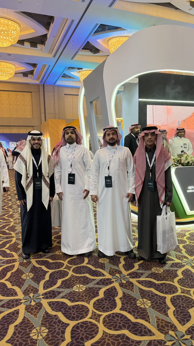 “صورة تجمعني مع رئيس قسم الهندسة الكهربائية بجامعة الإمام د. عبد الرحمن الشعباني، ووكيل كلية الهندسة د. وليد الفريدي، والزميل المهندس محمد القحطاني، خلال منتدى الهندسة وجودة الحياة في أجواء حافلة بالإثراء الهندسي والحوارات البناءة. #الهندسة_وجودة_الحياة ".