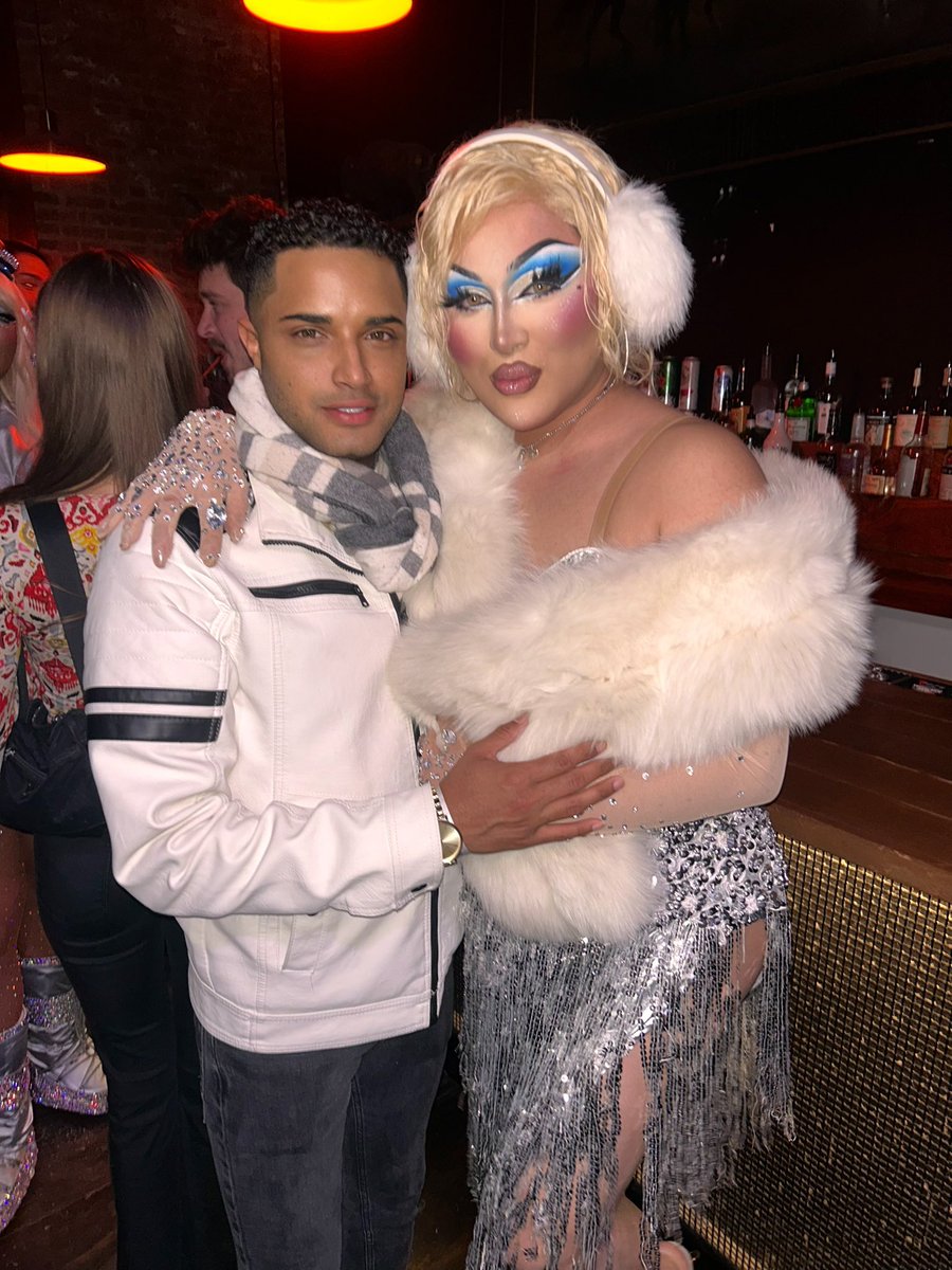 Took a picture with my ex <a href="/morphinelovemua/">MORPHINE 👻</a> Love you forever 💜🩷❤️ #growth