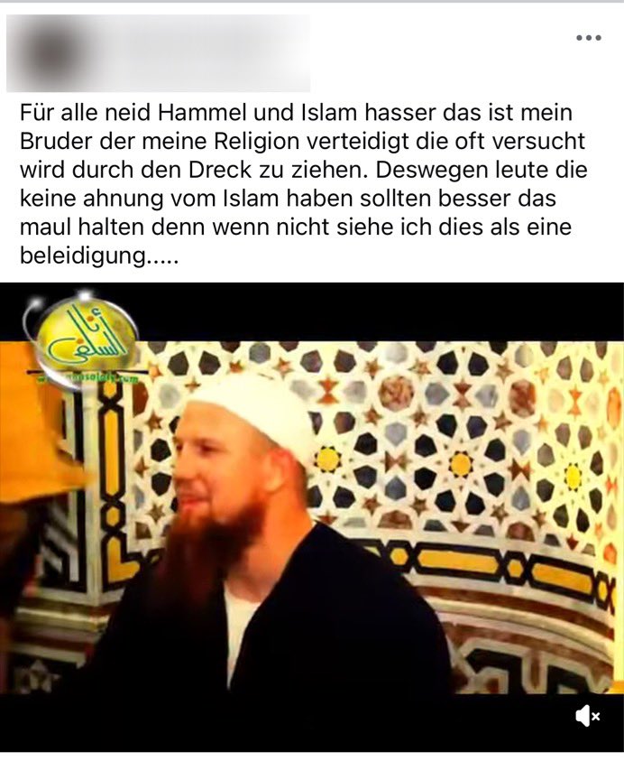 luk_bre's tweet photo. Ich hatte zudem rausgefunden, dass es in dem Boxstudio in #Bergheim vereinzelt Bezüge/Kontakte zum #Salsfismus gibt (s.u.). #PierreVogel und der Leiter des Studios sind laut eigenen Angaben enge Freunde. In sozialen Medien schrieb der Trainer das: 3/3 https://t.co/CAHQqbcGHD