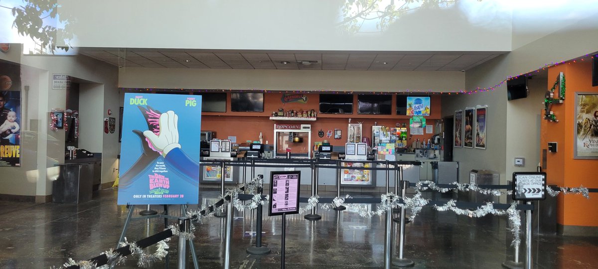 Disneyfan9523's tweet photo. I'm Here At The Laemmle NoHo Theatre In North Hollywood Getting Ready To See The Day The Earth Blew Up A Looney Tunes Movie. #LaemmleTheatres #TheDayTheEarthBlewUp #LooneyTunesMovie #DaffyDuck #PorkyPig #WarnerBrothersAnimation #KetchupEntertainment https://t.co/ieDS5ru8ZY