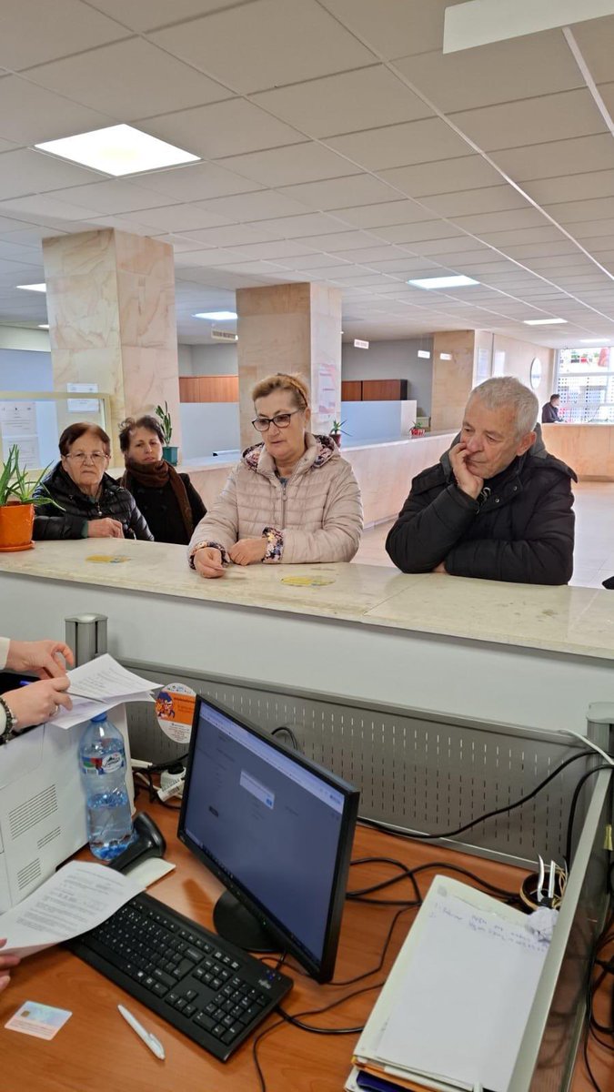 erionveliaj's tweet photo. Si të pajisesh me Abone Pensionisti Falas 👵👴 https://t.co/qriEj8m1Vm